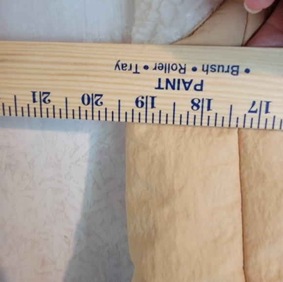 Thread & Supply Beige Vest With Sherpa Around Arm Holes And Neck, Sz Med - Picture 7 of 10